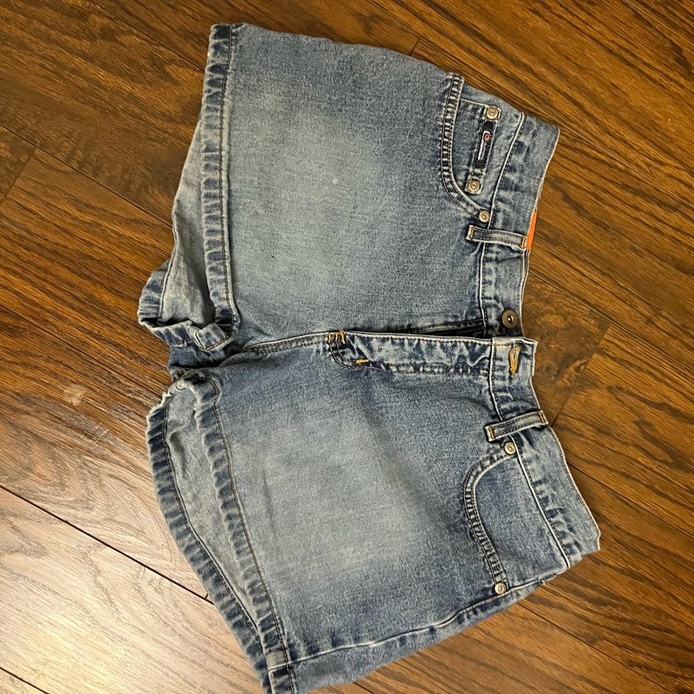 Bootlegger Jean shorts 

Excellent condition 

Size 31